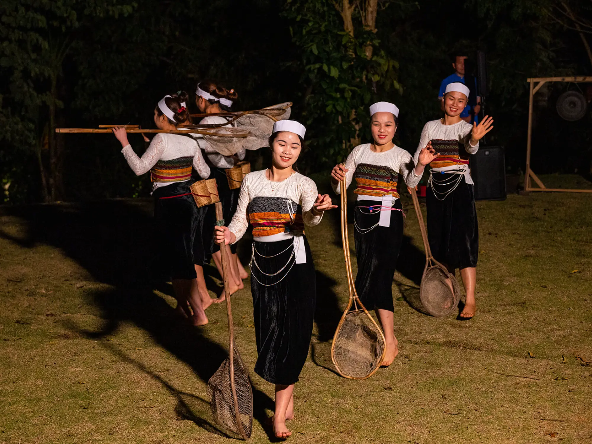Mai Chau dance thai ethnic