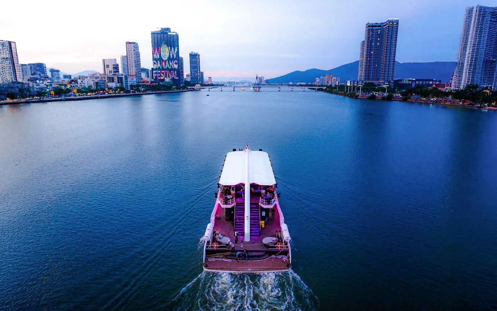 Han river cruise danang