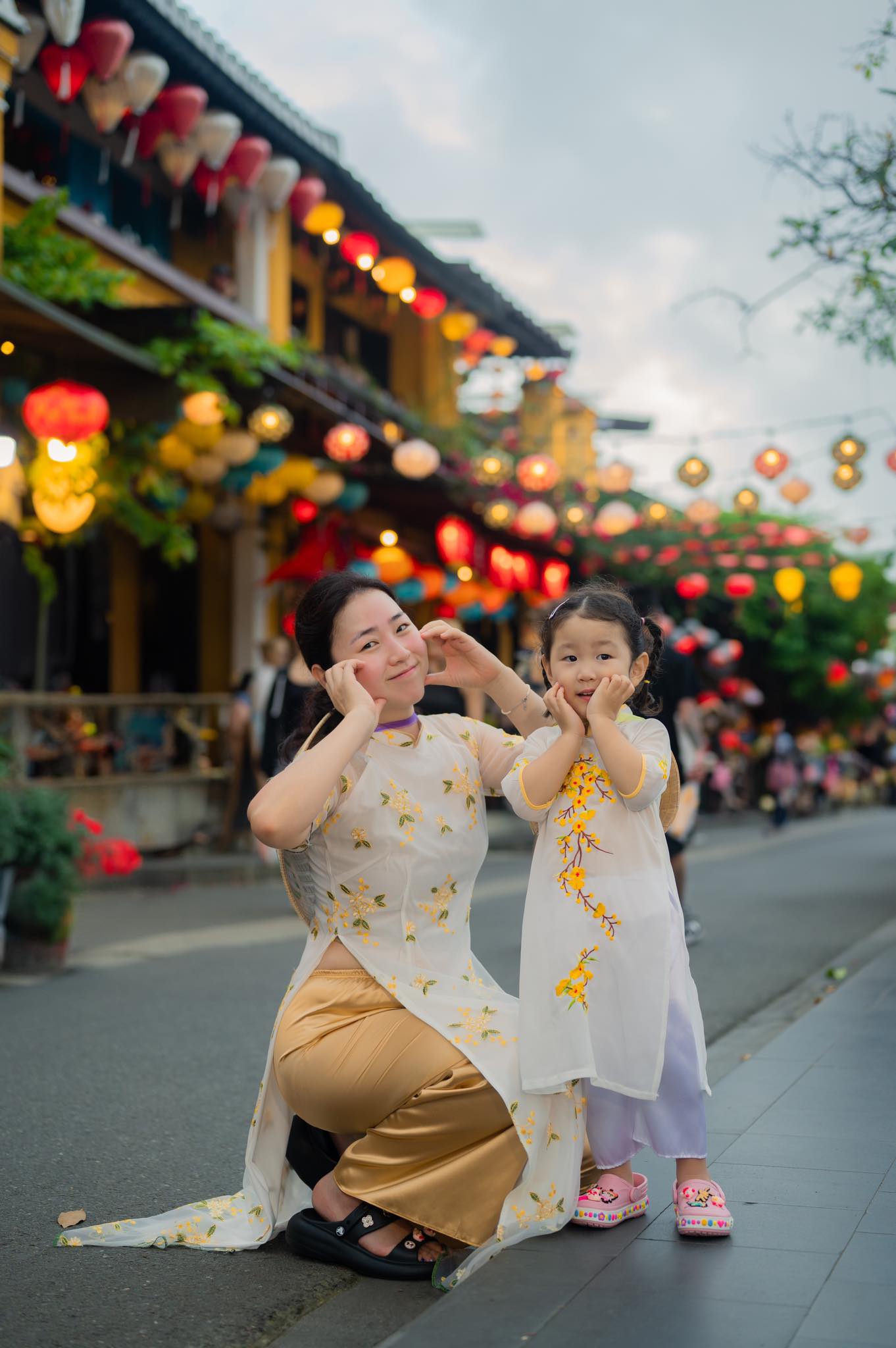 Hoi An with kids ao dai