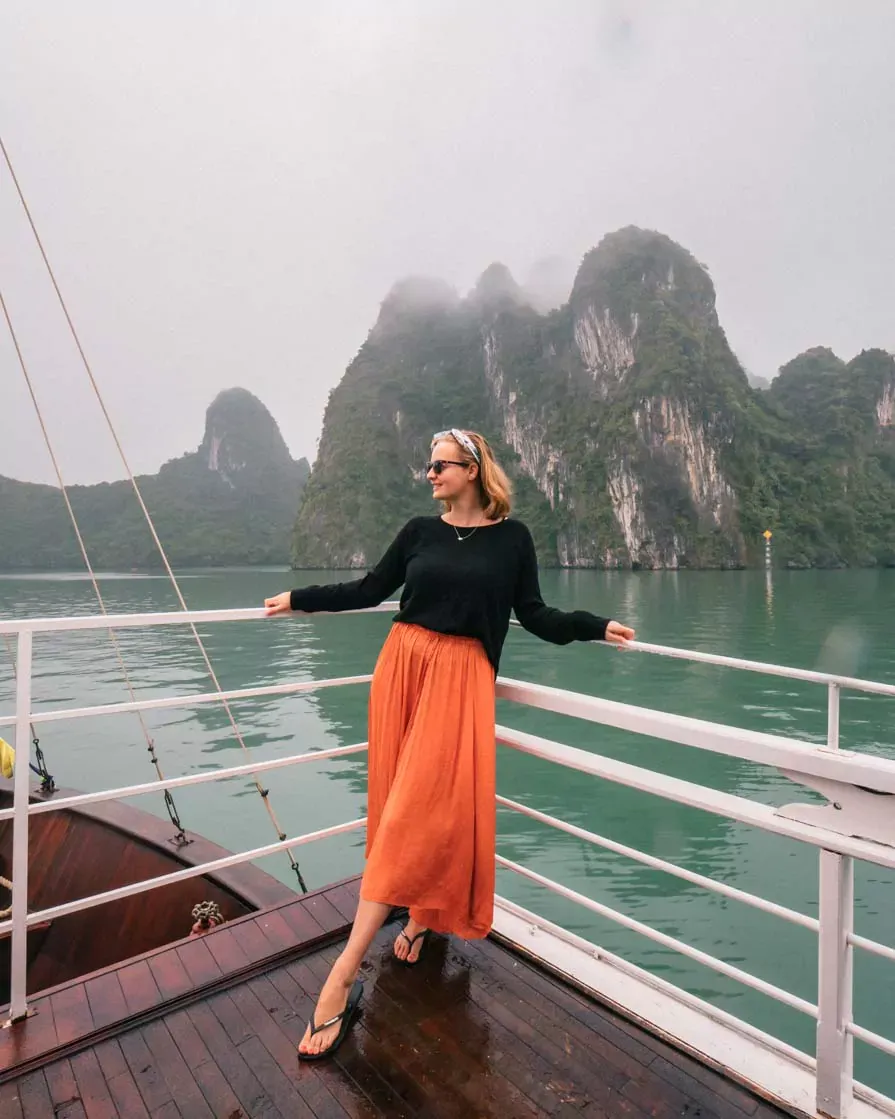 halong cruise december