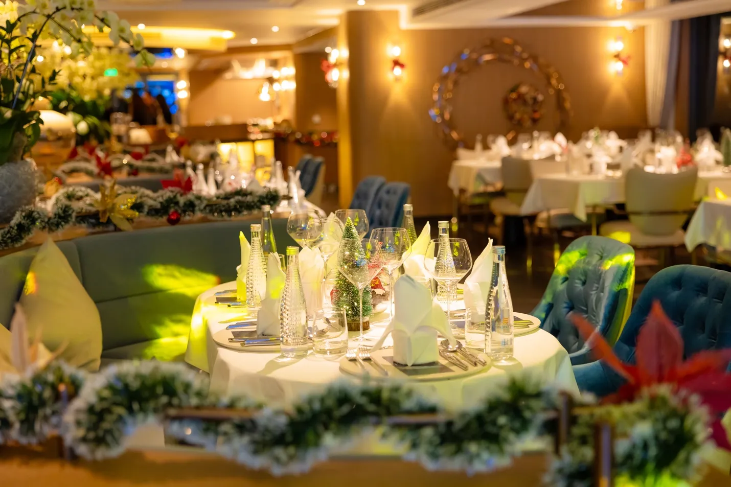 halong cruise on christmas
