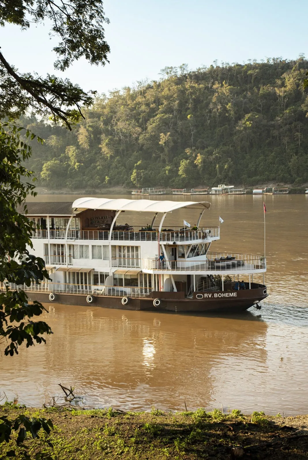 boheme cruise mekong laos