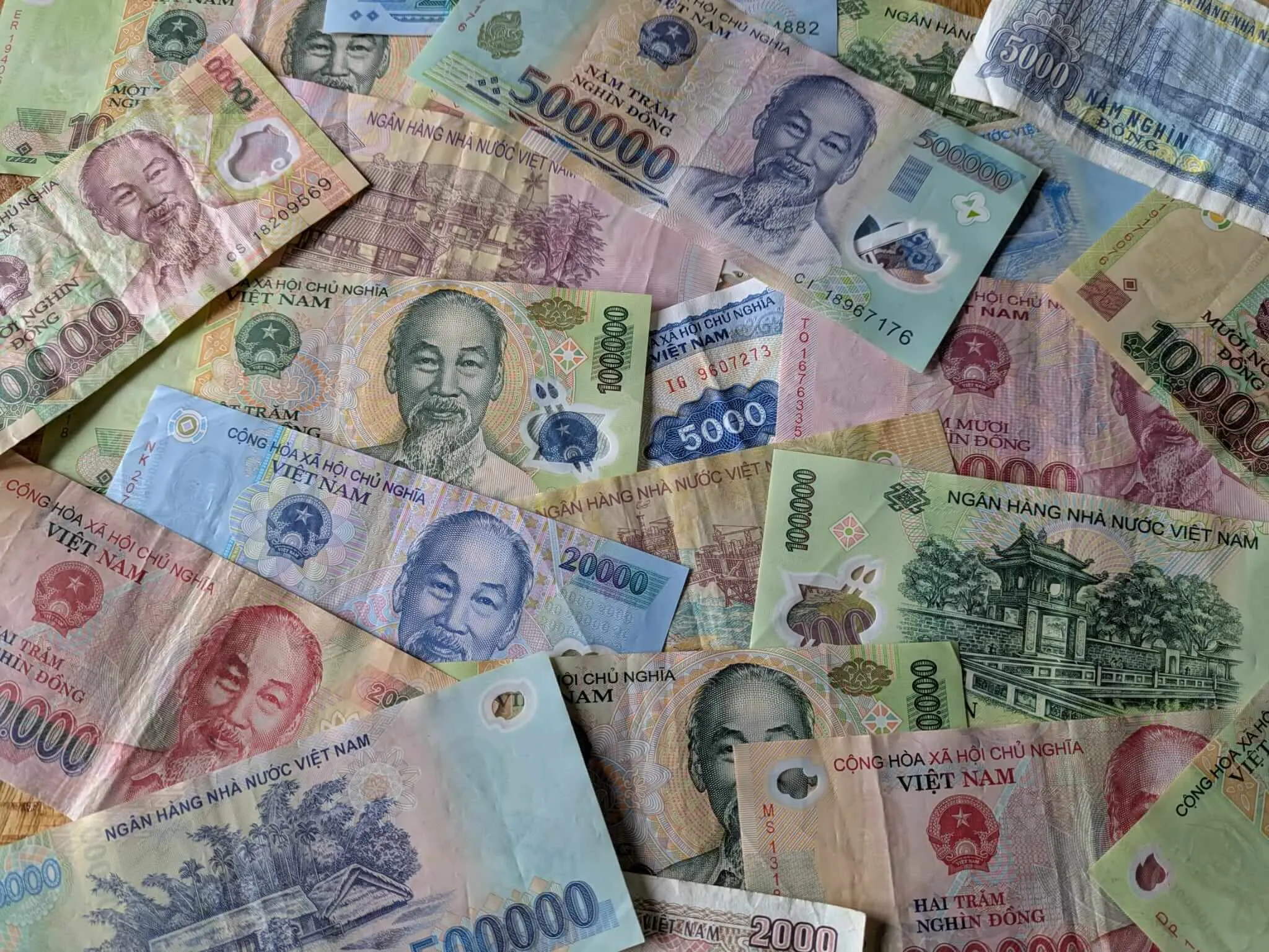 vietnam dong money easy riders v