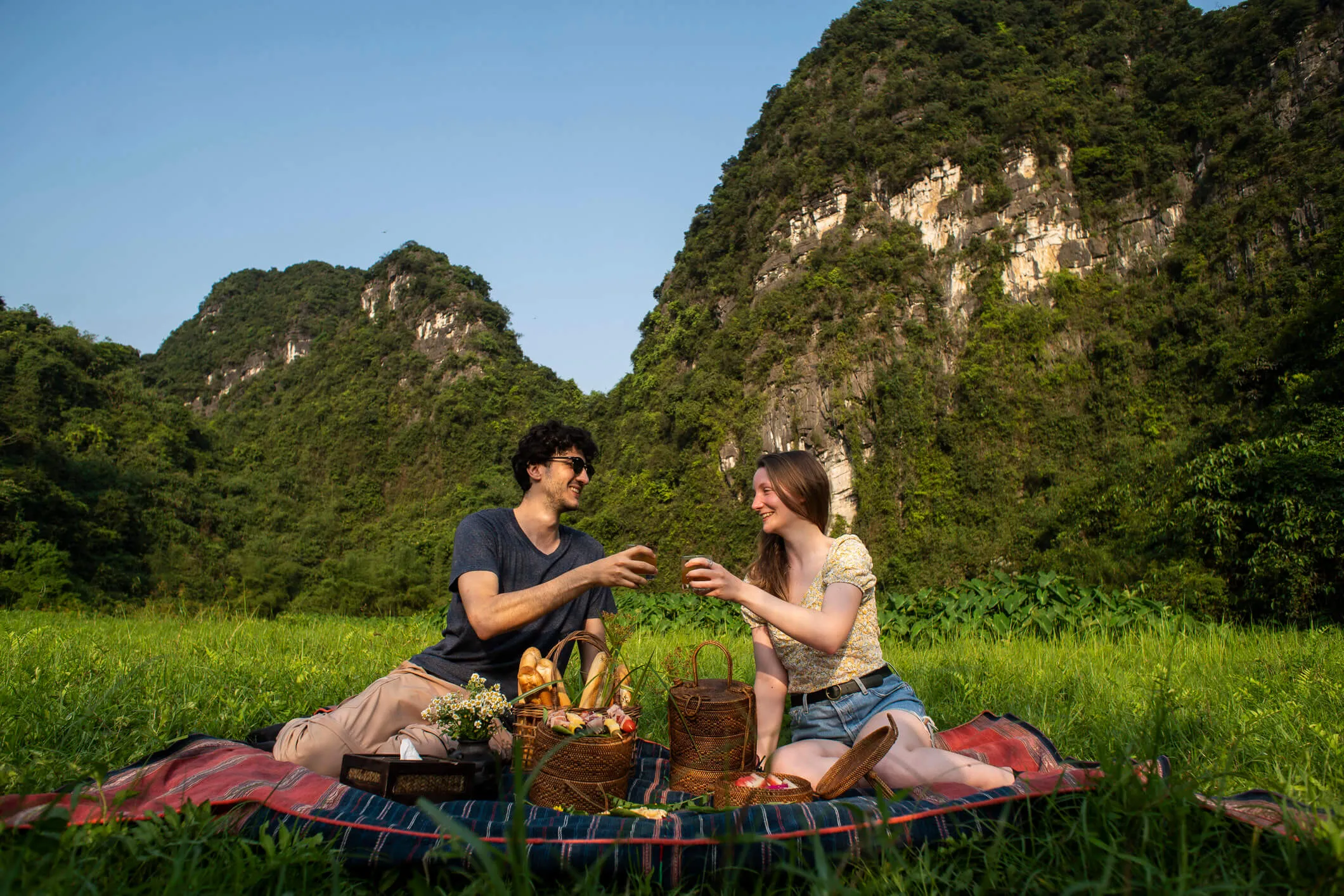 Wondering any special things to do in Ninh Binh? Try out these activities! 1 picnic things to do in ninh binh