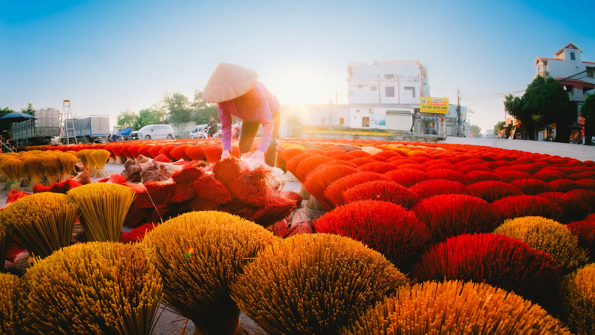 What to see in the Quang Phu Cau incense village in Hanoi? 1 quang phu cau incense village